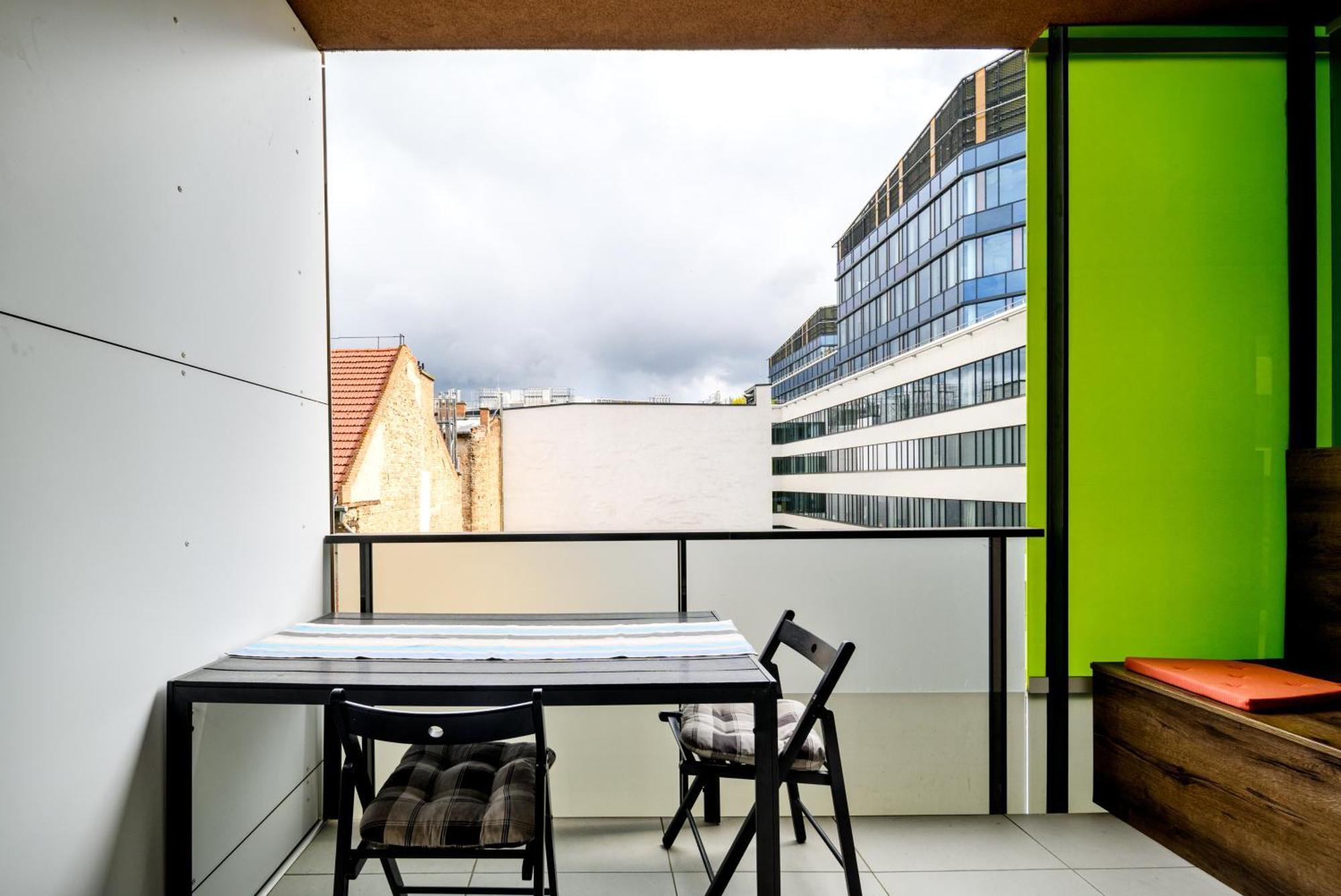 Atrium Residence Deluxe Suite-Free Parking Garage Same Building Budapest Exterior foto